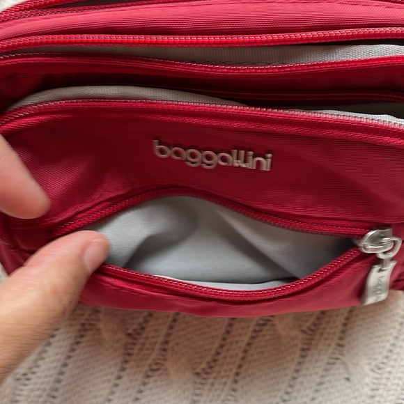 NWT Baggalini Triple Zip Bagg crossbody purse fanny pack red. - Picture 7 of 11